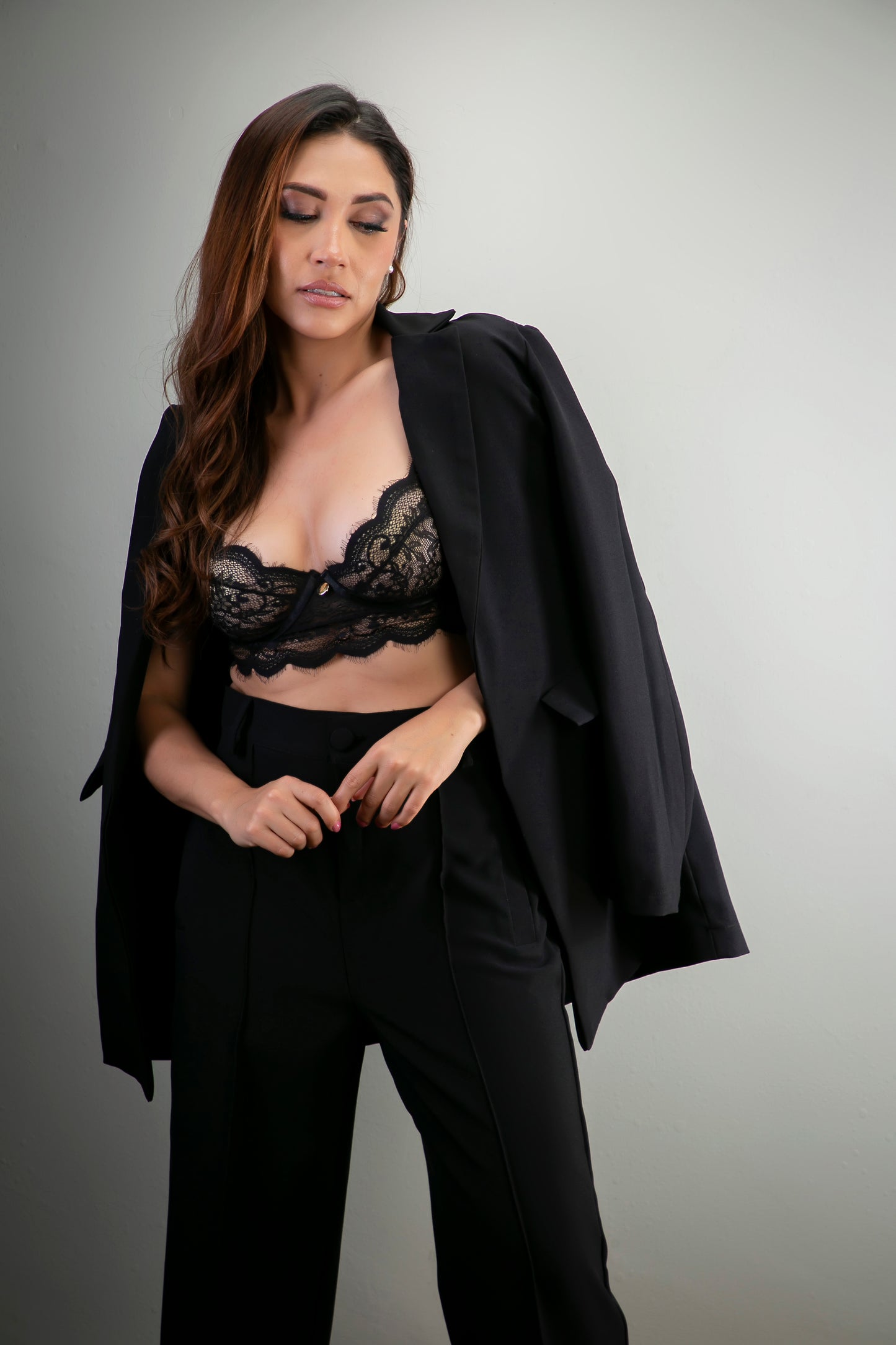 Conjunto blazer manga larga silueta over size + pantalón bota recta